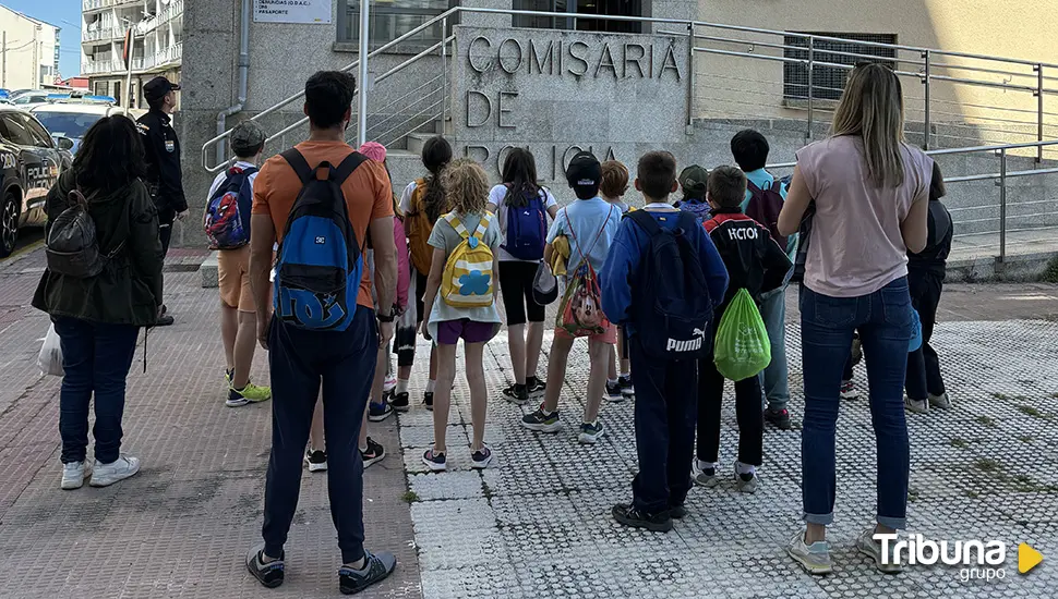Los estudiantes del colegio de San Miguel de Valero conocen en persona el trabajo de la Policía Nacional