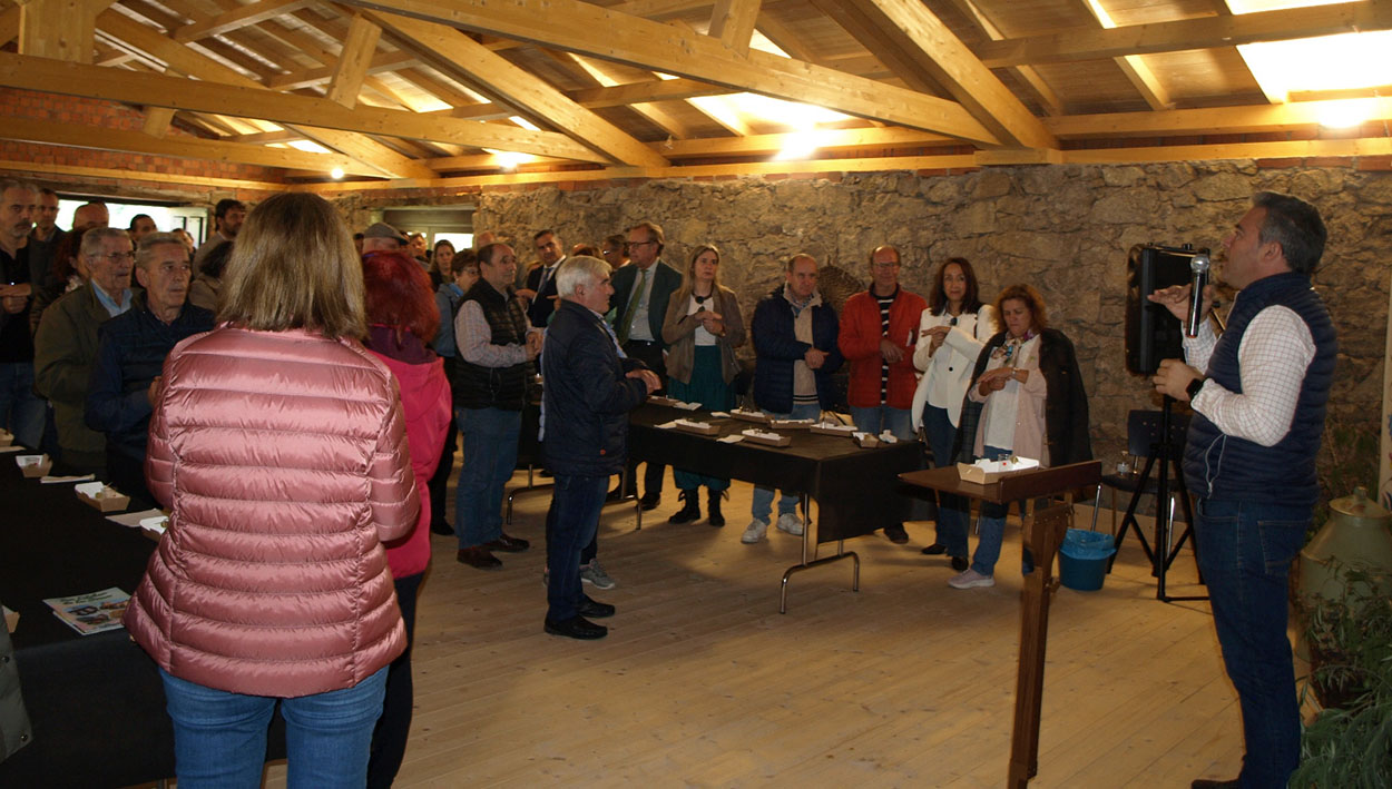 Arte, vino, tradición y gastronomía se dan cita en San Esteban de la Sierra con ‘Catando un territorio’